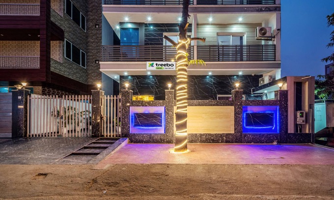 Greater Noida Hotel | Treebo Expo Mart Inn, Greater Noida
