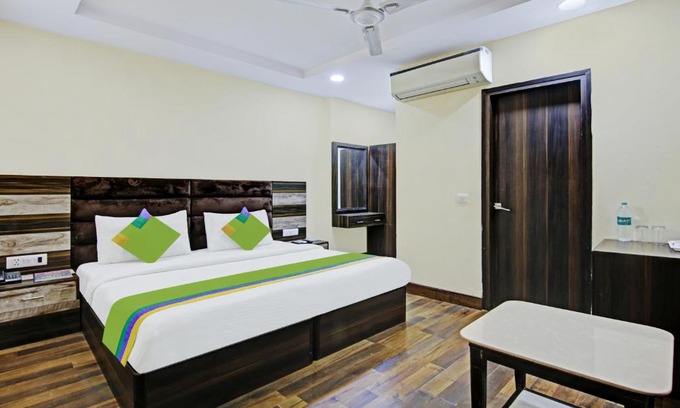 Karol Bagh Hotel | Treebo Trend Singh Continental