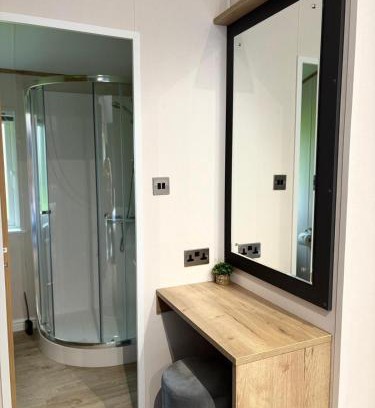 Brynteg Ski Chalet | Trian Lodge Olive