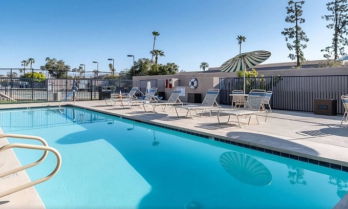Baristo Hotel | Triple 2-BR Escape! Full Kitchens, Outdoor Pools, Games, Bike Routes & Gym!