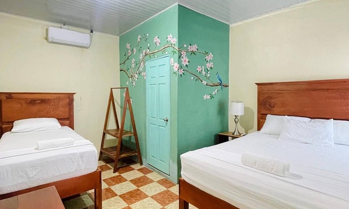 Moyogalpa Bed & Breakfast | Triple Room with View 2