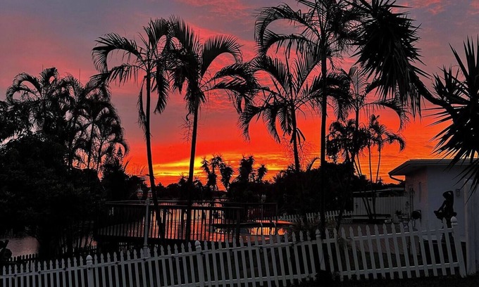 Tropic Palms House | Tropic Home great for fishing 🎣