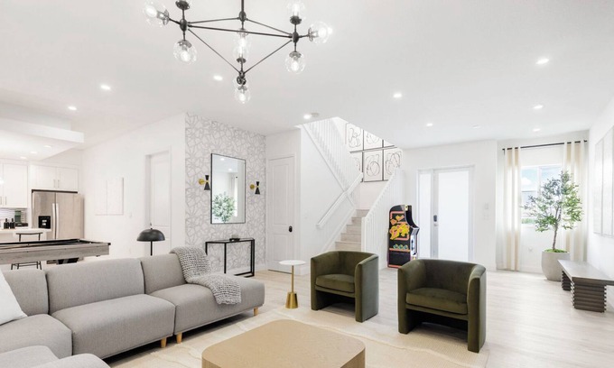 Richmond West House | Tropical Escape: 6BD Haven