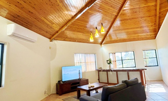 Cornubia House | Tropical escape in central location/Entire house