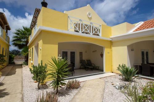 Playa Apartment | Trupial G3 Relax & Dive Resort Bonaire Village