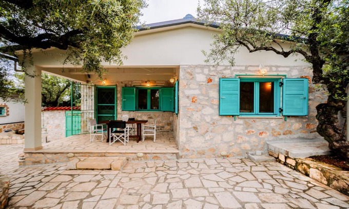 Agia Marina House | Tsantri Olive Grove residence