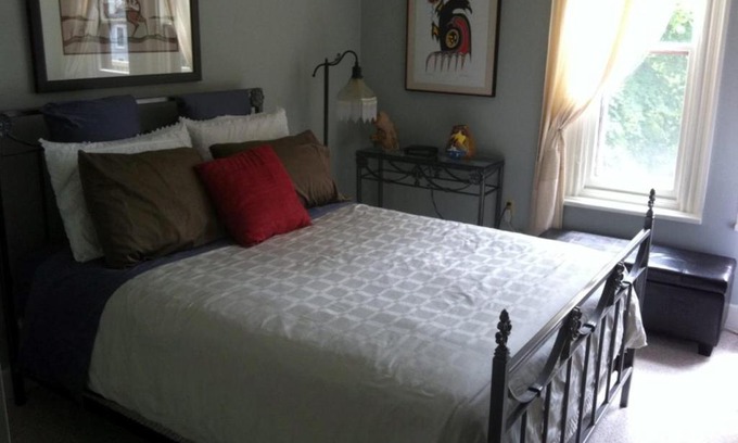 Gananoque Bed & Breakfast | Turtle Island Bed and Breakfast