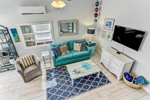 Fernandina Beach Apartment | Turtle Loft - Charming Oceanfront Loft - Multiple Decks - Private Beach Access