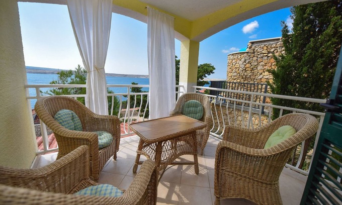 Vidalici Apartment | Two bedroom apartment with terrace and sea view Vidalići, Pag (A-9393-a)