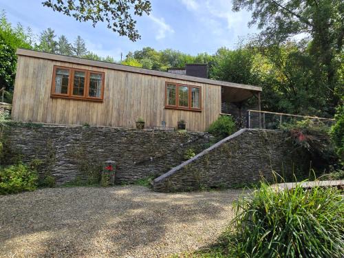 Newcastle Emlyn House | Ty Barddu