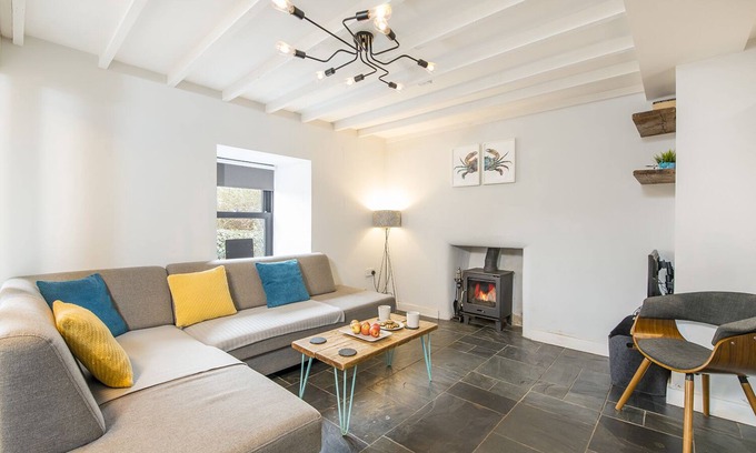 Solva Cottage | Ty Cranc, Holiday Cottage Solva, Sleeps 4, 2 bedrooms, bathrooms