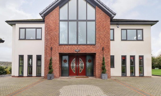 Llanrhidian Higher House | Ty Marlyn