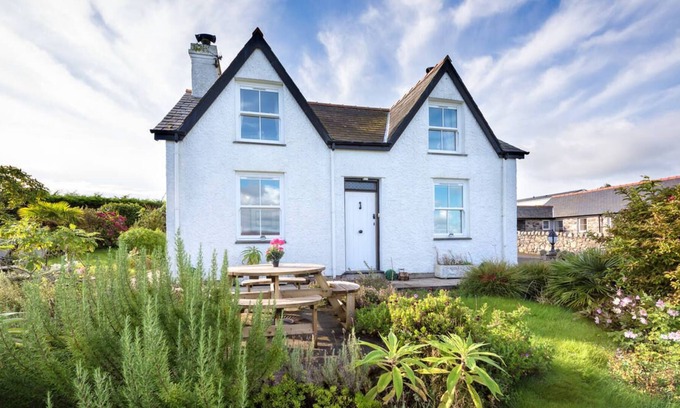 Bwlchtocyn House | Tyddyn Talgoch Isaf in the beautiful Pwllheli