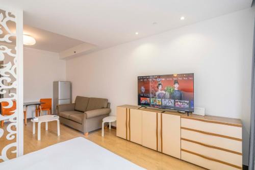 Wantiguan Apartment | Tyms Xuhui Elegant 1BR APT