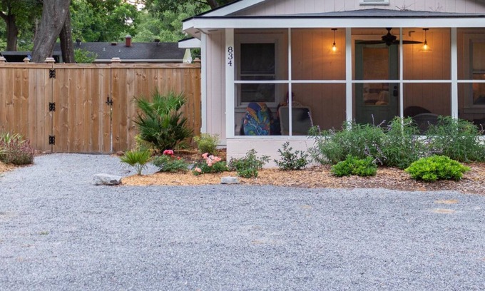 Mount Pleasant House | Unbeatable Location - Beaches & DT - Kid Friendly