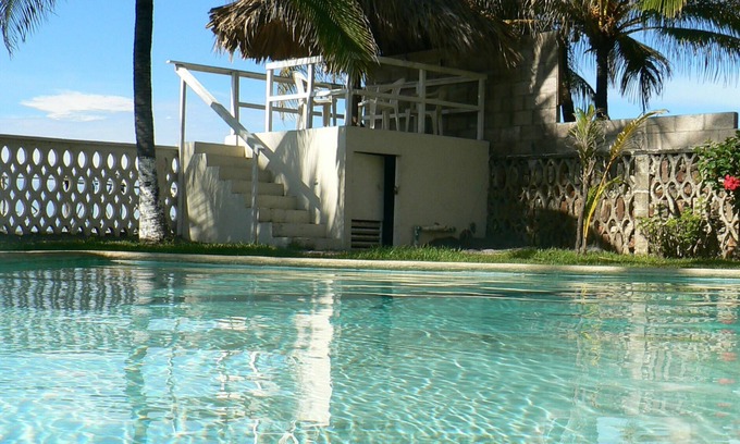 San Luis Talpa House | Under new management - Private pool and beach