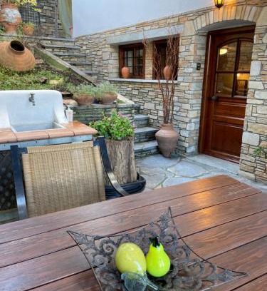 Trikala Apartment | Under the Castle