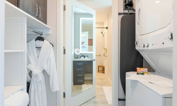 Central Business District Apartment | Unique Historic Experience Conveniently Located in the Heart of Cincinnati