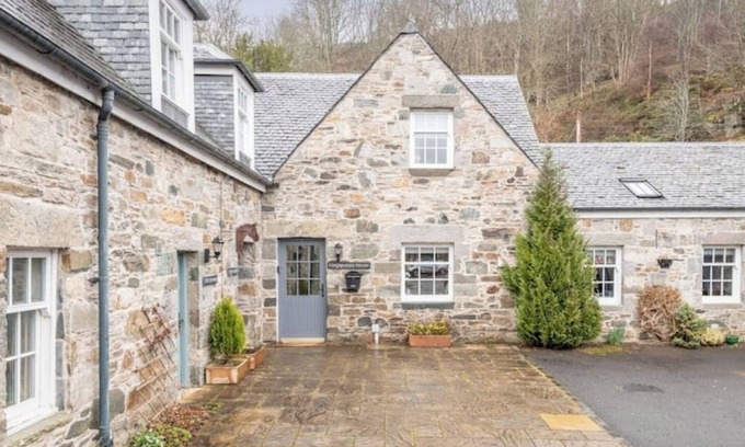 Loch Tay Cottage | Unique two bedroom cottage in Highland Perthshire