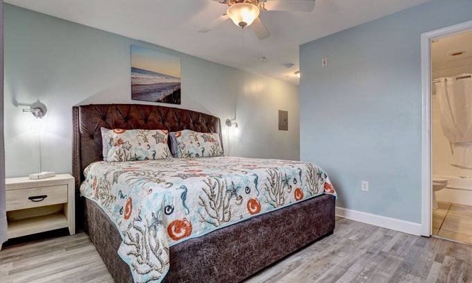Surf City House | Unit 007 at Tiffany's Motel
