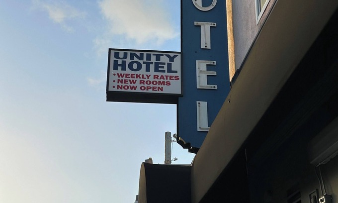 Harbor Hotel | Unity Hotel - No Parking & Rooms Are Upstairs