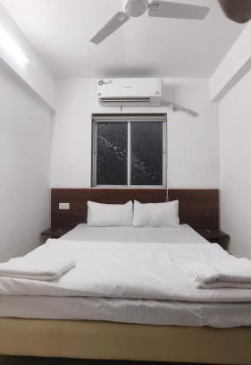 Pardi House | Unix Hotel And Guest House