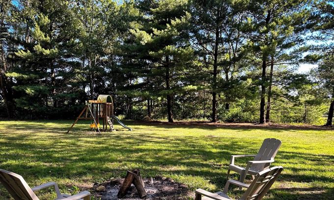 Franklin Grove House | “Unwind and Recharge at Our Serene Getaway: Your Perfect Retreat Awaits!"