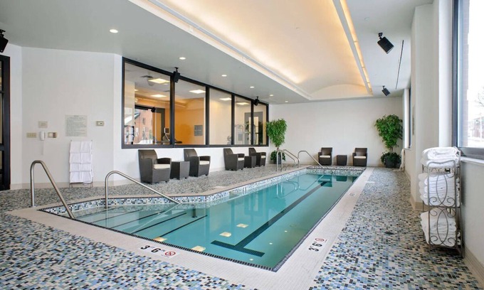 Old Port House | Unwind & Relax: Waterfront Stay Near Old Port District, Pet-Friendly & Breakfast