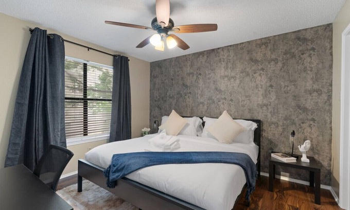 McNeil House | Up to 10 Guests - King Bed
