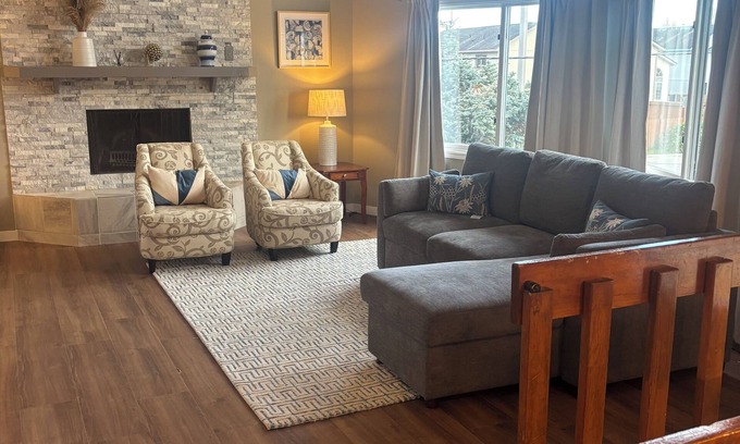 Turnagain House | Upscale Anchorage Getaway, Cozy & Newly Remodeled