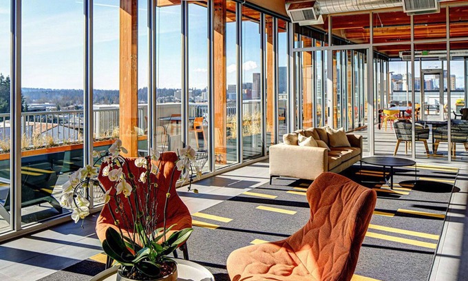 Wilburton Apartment | Upscale Bellevue Studio w/ Rooftop & W/D, nr Shopping, by Blueground