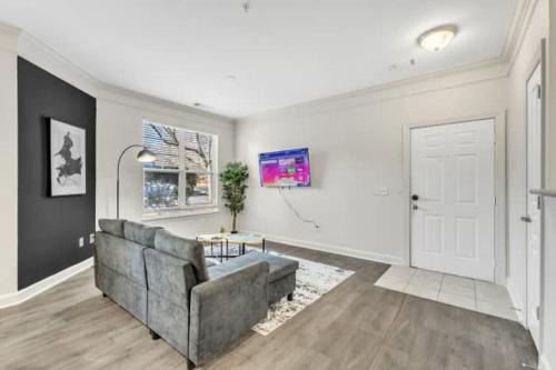 Southwest Raleigh Apartment | Upscale King 1BR Suite Mins to Downtown Raleigh