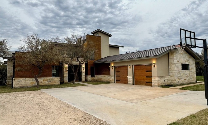 Wimberley House | Upscale Modern Hill Country Home! Has it ALL