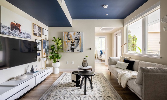 Evergreen Park Apartment | Urban Chic Apartment Near California Avenue, Stanford, Old Downtown