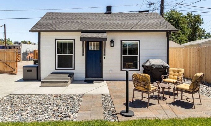 Globeville Cottage | Urban Cottage in Denver’s RiNo District