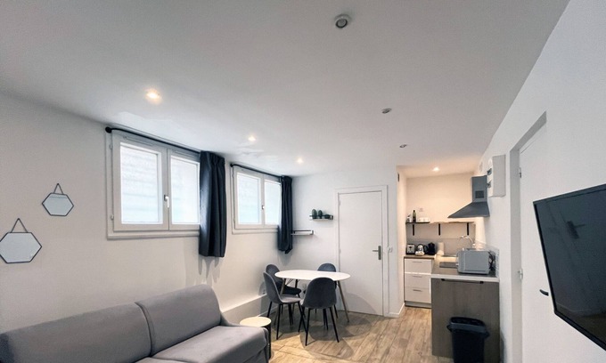 Amerique Apartment | Urban Flat 184 - Charming 1 BDR Flat in Paris