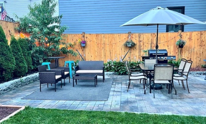 Columbus Park - Andrew Square House | Urban Oasis with Free Parking - Entire Family Home hosted by Jack And Heather