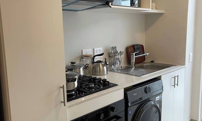 Umhlanga Apartment | Urban & Serene Rental Apartment in uMhlanga