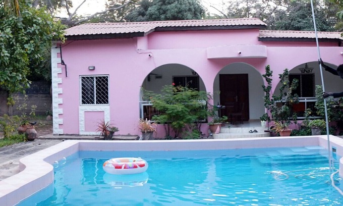 Sanyang House | V i l l a A m a r a n t - Garden retreat for group of 6