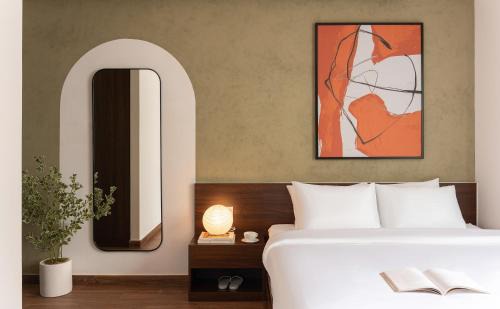 Downtown Ho Chi Minh City Apartment | V Living - Charming Stay in downtown SaiGon