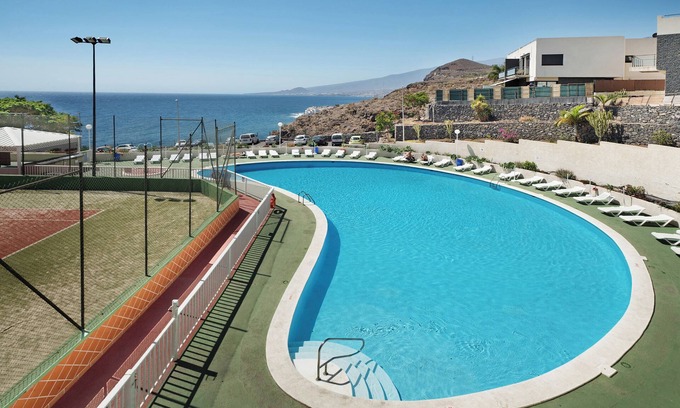 Tabaiba Apartment | Vacation Apartment 'Jardines Del Mar Ocean View' with Sea View, Shared Pool and Wi-Fi