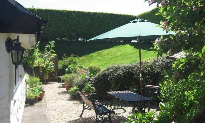 Abergele House | Vacation home Bryn Tirion in Conwy, Llandudno Junction - 3 persons, 1 bedrooms
