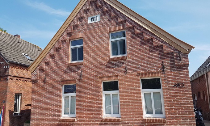 Woltzeten House | Vacation home Dörpblick in the smallest warf village of the Krummhörn