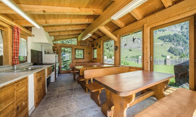 Moso in Passiria Apartment | Vacation Home "Maria Steinröserl" with Mountain View, Garden, Wi-Fi & Sauna