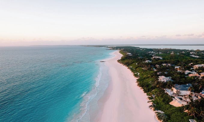 Dunmore Town Hotel | Valentines Resort & Marina