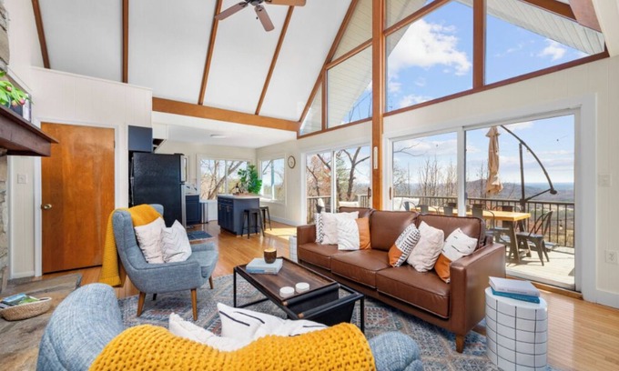 Lake Lure House | Valley View at Rumbling Bald