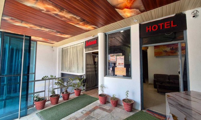 Jaunpur Hotel | Varun Hotel and Restaurant