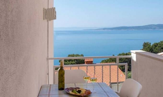 Baska Voda Apartment | Vedra- Free Parking and Close to the Beach - D4