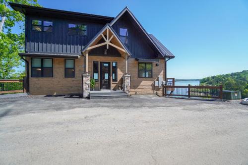 Sevierville House | Velvet Monkey Retreat