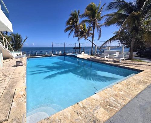 Jarealito Apartment | Ventana Va102a at Arecibo 681 Ocean Drive